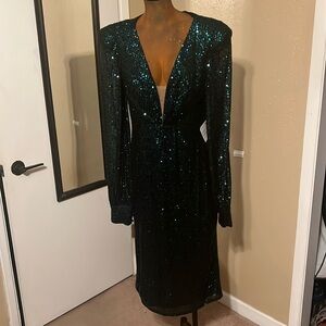 Size 8, Ieena for Mac Duggal dress in emerald green.